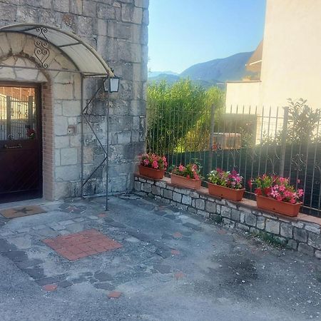 Casale Di Pesche Bed & Breakfast Екстериор снимка